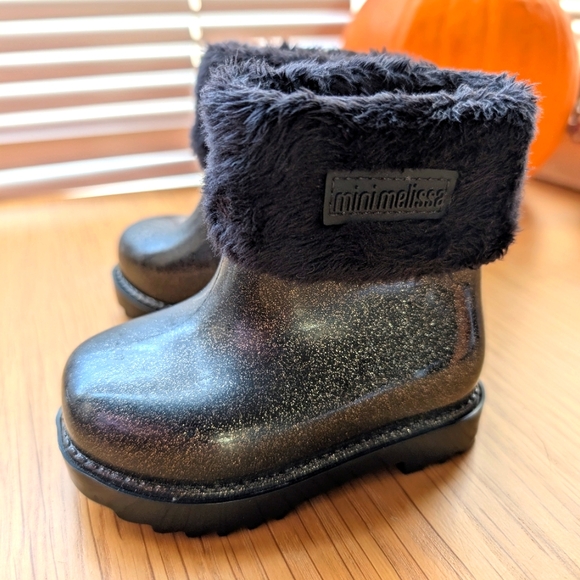 Mini Melissa Sparkle Boots with fur lining, size 5 - Picture 4 of 8